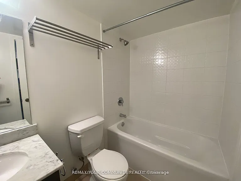 36 Lisgar St #1216W — Photo 15