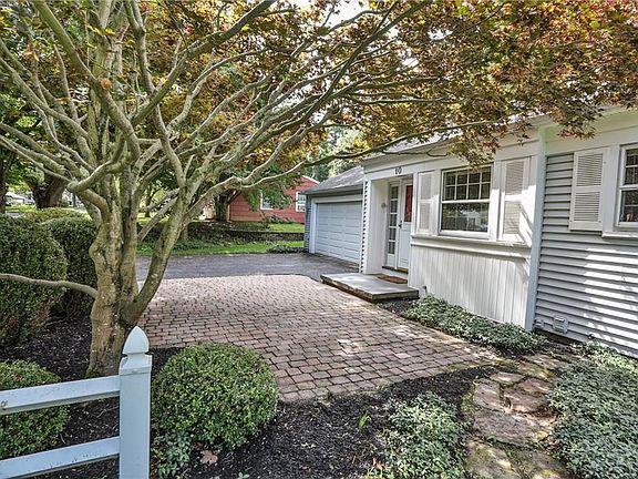 5th image of 10 Fencewood Ln
