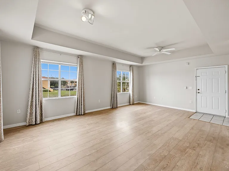 1025 Villagio Cir #208 — Photo 4