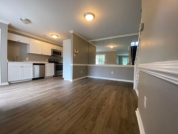3rd image of 104 Sudbury Way APT C