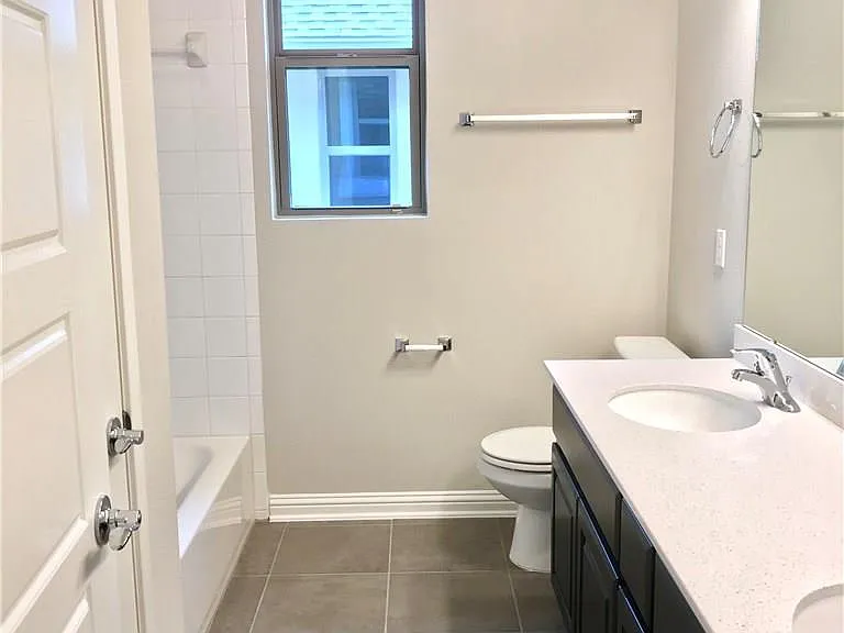 6814 E Riverside Dr #106 — Photo 26