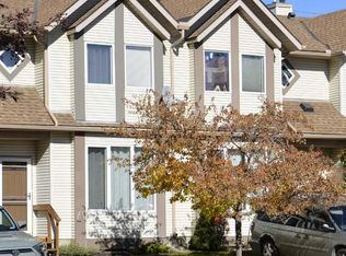 12 S Shawbrooke Ct SW, Calgary, AB T2Y3G2