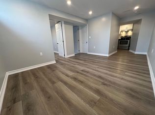 27 The Westway #1, Toronto, ON M9P2B2