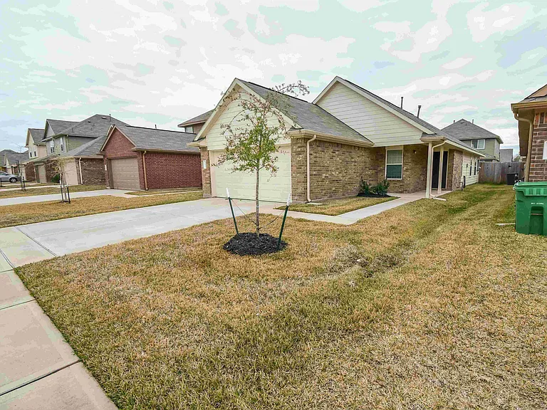 19031 Brescia Ln — Photo 9