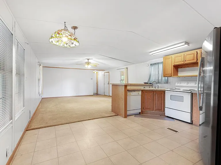 460 Red Oak Dr — Photo 5