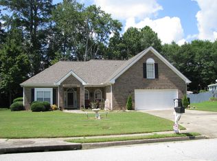 2231 Vintage Oaks Dr, Loganville, GA 30052