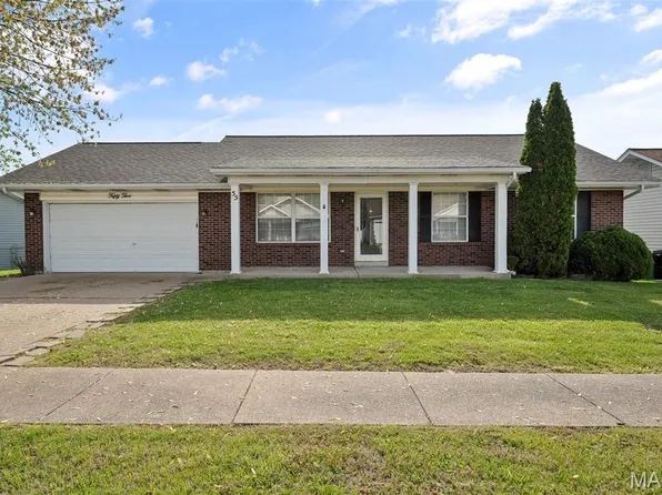 55 Trampe Hill Dr, Saint Louis, MO 63138