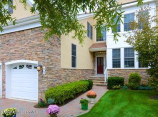 11 Mineral Springs Ln, Tinton Falls, NJ 07724
