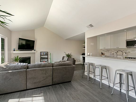 3rd image of 306 Windy Ln
