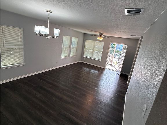 4th image of 3823 Jamaica St