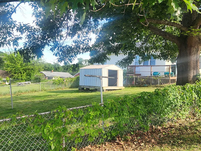 4th St — Photo 5