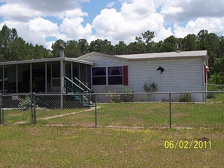 3rd image of 18676 E State Road 60