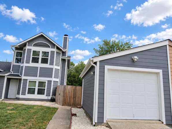 8416 FOREST RIDGE DR, San Antonio, TX 78239