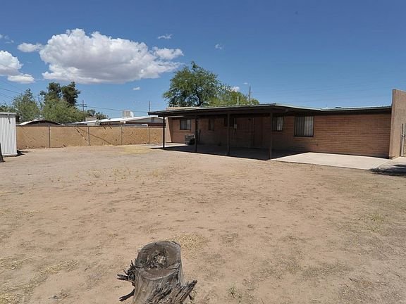 2nd image of 4911 N La Cholla Blvd