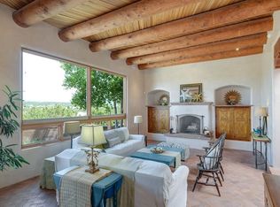 5 Remedios Rd, Lamy, NM 87540