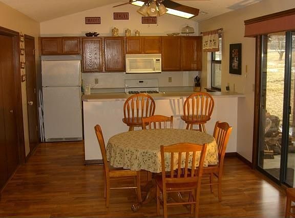2nd image of 5410 Arrowwood Dr