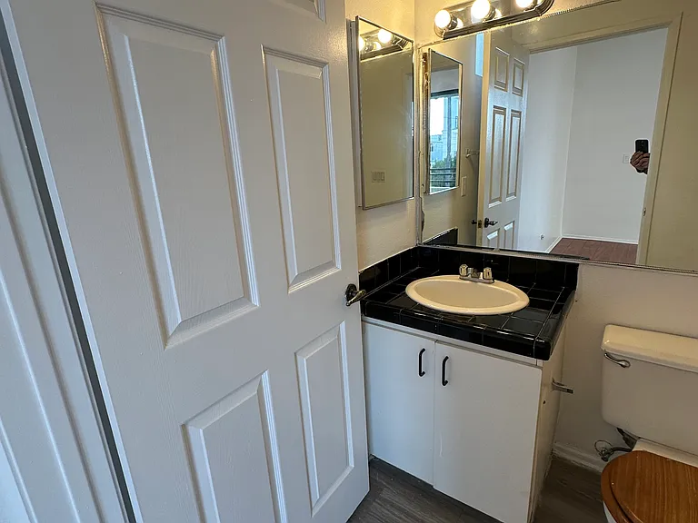 Master Bedroom Bathroom