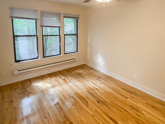 2nd image of 625 W Melrose St #3F