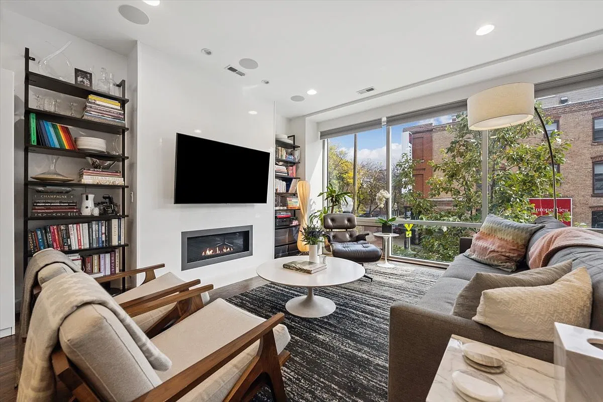 2 bed, 1350 sqft, $4,250 — Photo 1