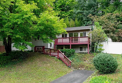 8002 Orange Plank Rd Photo 1