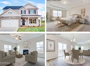 633 Aria Ln, Hubert, NC 28539