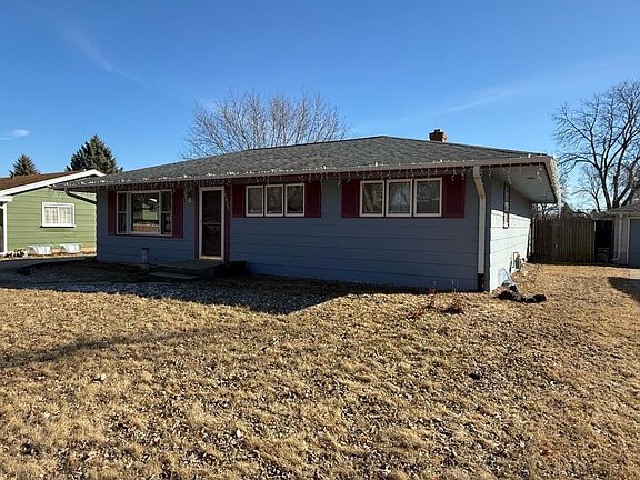 3rd image of 5033 Carol Ct