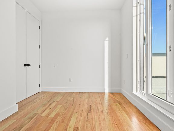2nd image of 271 E 28th St #4C