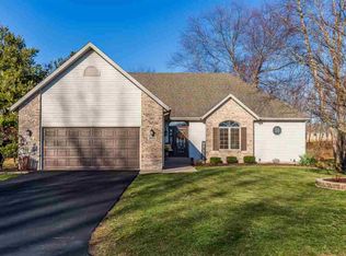 7655 Bridlewood Rd, Caledonia, IL 61011