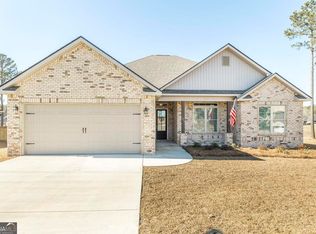 211 Silverside Dr, Perry, GA 31069