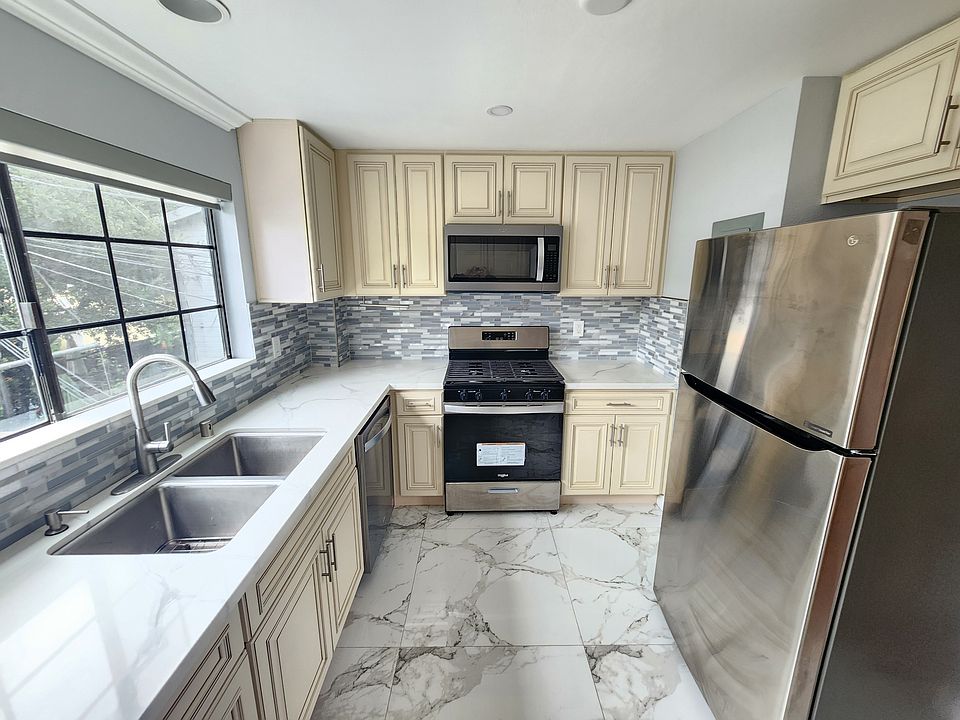 1st image of 21213 De La Guerra St #B