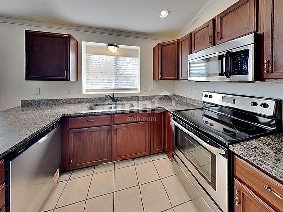 3rd image of 6514 S Castleford Dr