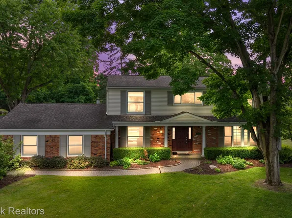 20137 Evans Ct, Beverly Hills, MI 48025