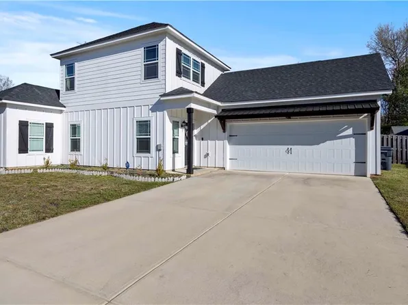 1 Gardner Way, Phenix City, AL 36869