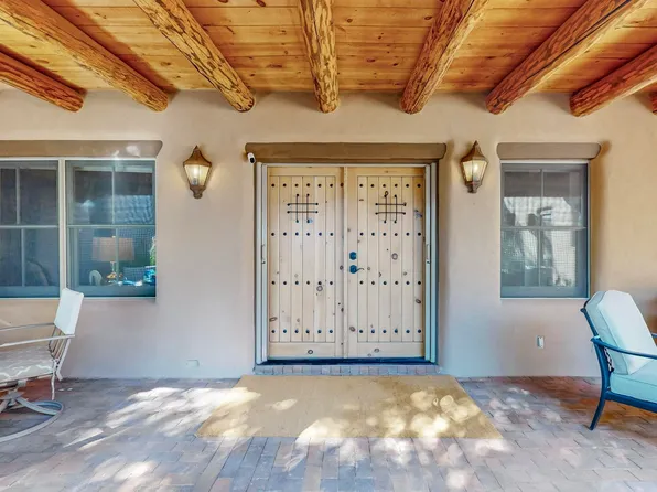 14 Lucero Rd, Santa Fe, NM 87508