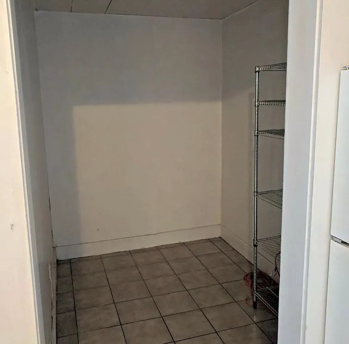 3 bed, 950 sqft, $2,900 — Photo 1