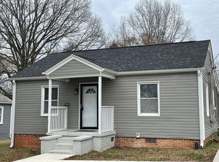 313 Lowdermilk St, Greensboro, NC 27401