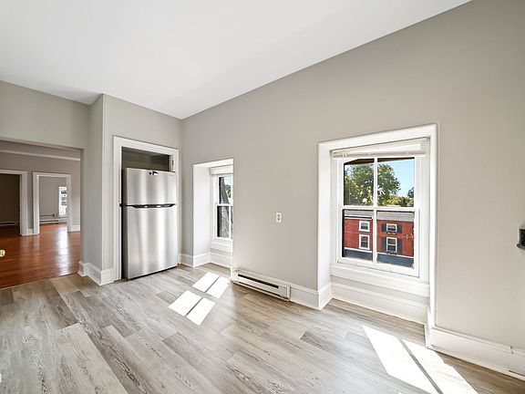 5th image of 201 W Barnard St APT 4