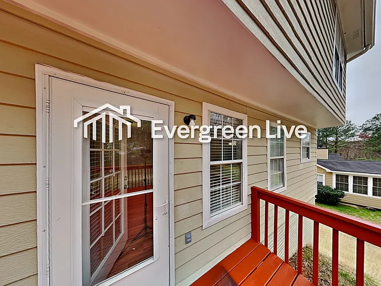 1356 Crestridge Ln — Photo 17