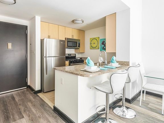 2nd image of 15350 89th Ave APT 1201
