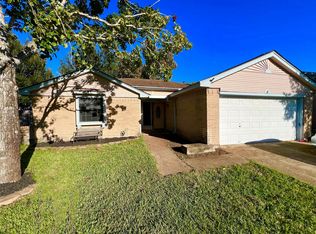 3 Ranch House Loop, Angleton, TX 77515