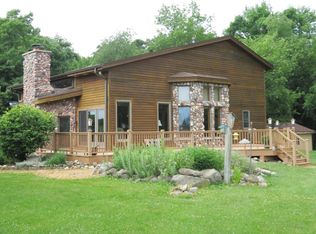 N9162 North Rd, Ixonia, WI 53094