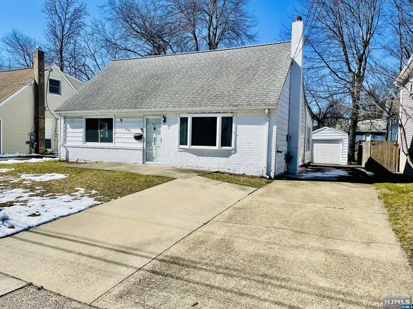 893 Briarcliff Ave, Maywood, NJ 07607