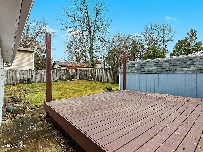 8016 Cortland Dr — Photo 21