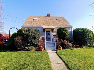 2949 Laurel Ave, Baldwin, NY 11510