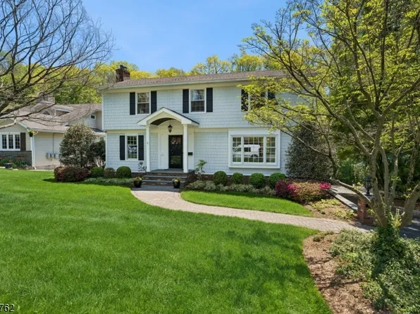 738A Springfield Ave, Summit City, NJ 07901