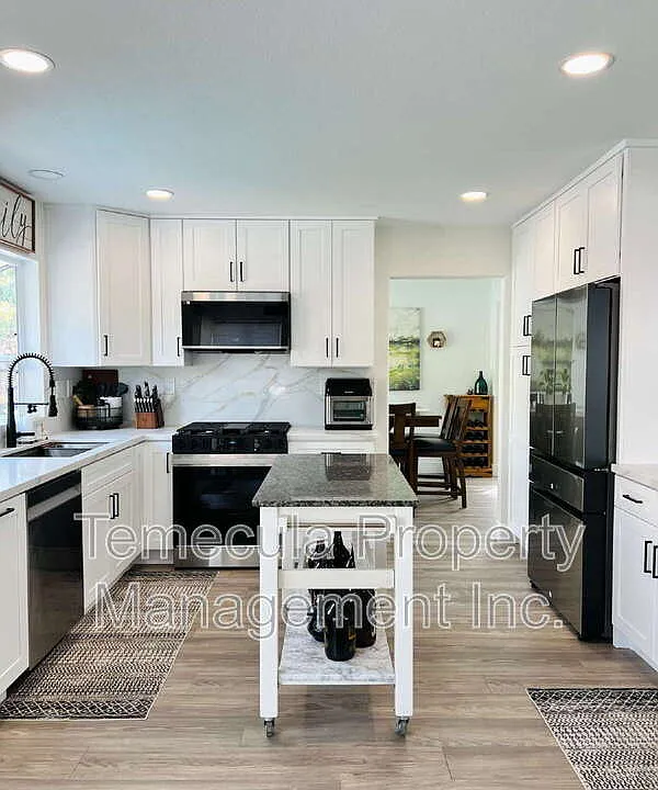 40536 New Town Dr