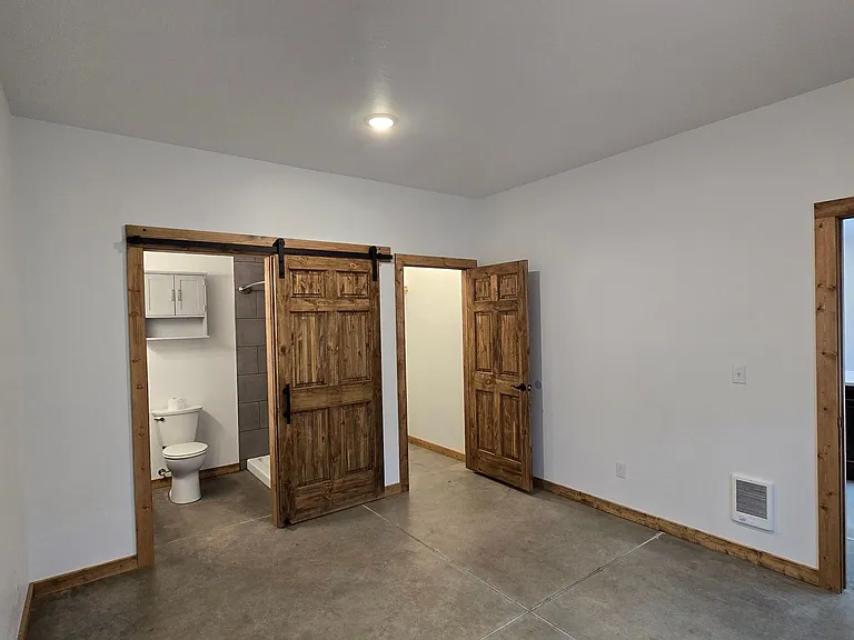 2215 Steamboat Ln — Photo 8