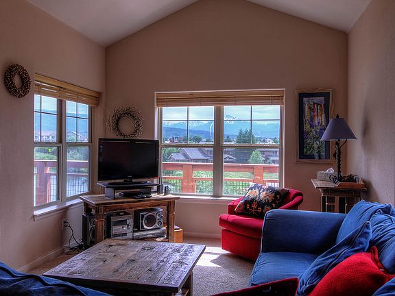 5th image of 64 WATERSIDE DR #A204