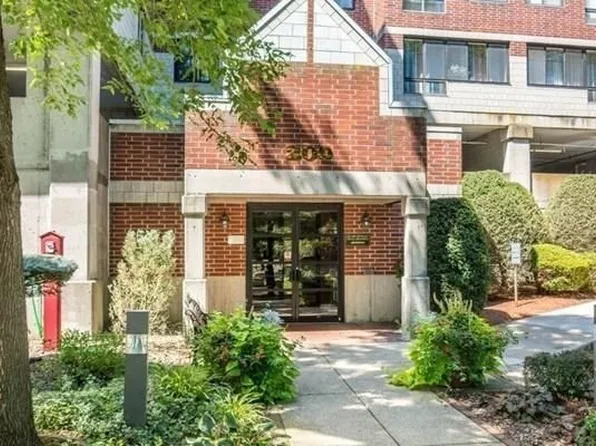 200 Ledgewood Dr APT 509, Stoneham, MA 02180