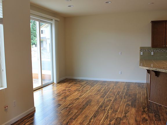 4th image of 15509 80th Avenue Ct E